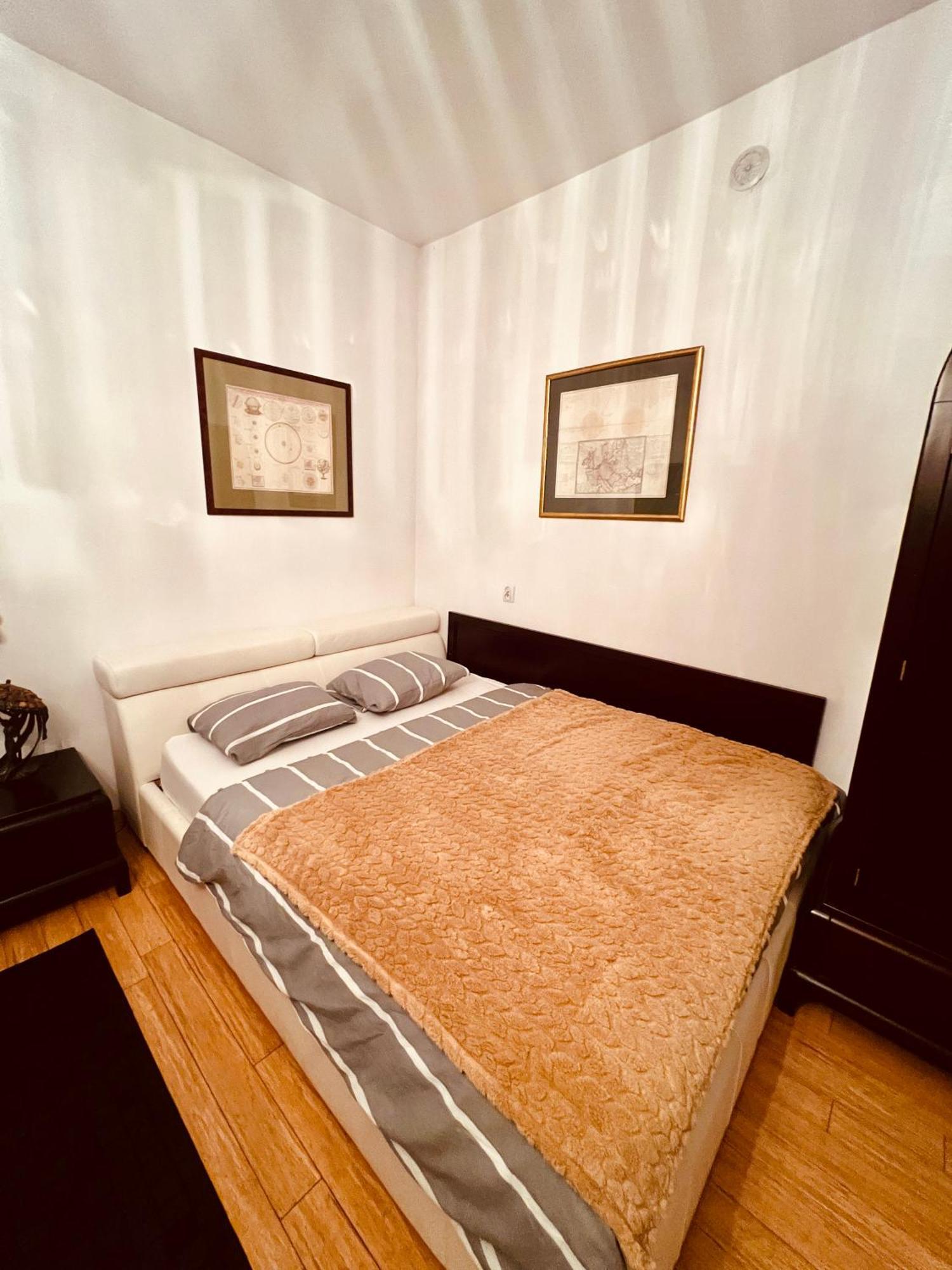 Centrum Cozy Entire Flat