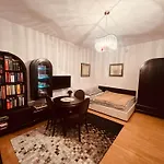 Centrum Cozy Entire Flat